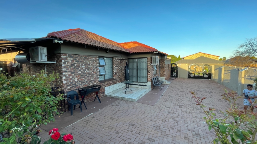 3 Bedroom Property for Sale in Doringkruin North West